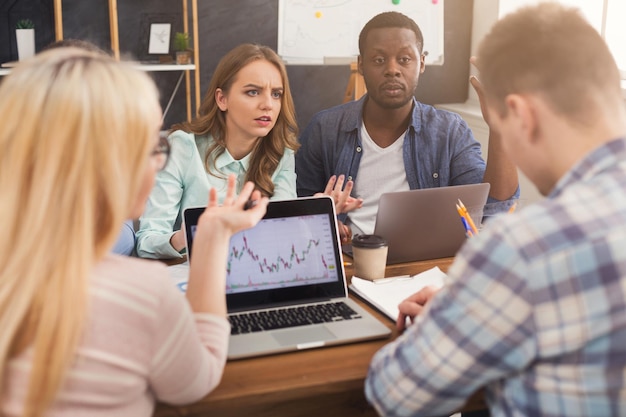 Educação financeira e planejamento orçamentário para gestão de recursos pessoais